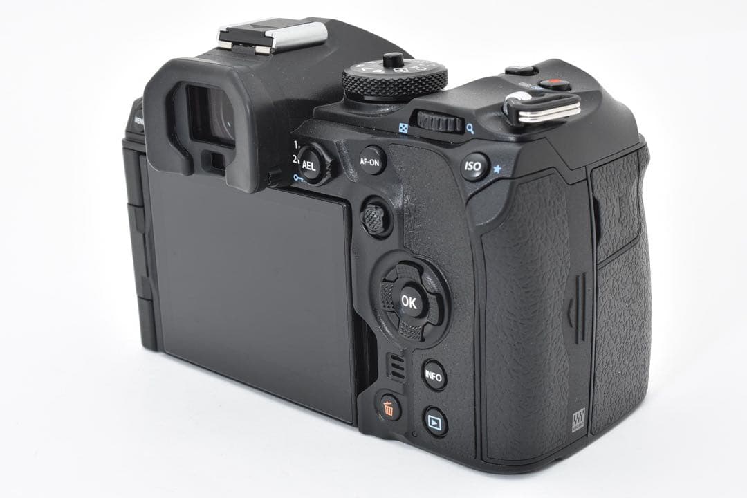 OLYMPUS OM SYSTEM OM-1 Mark II 本体と付属品