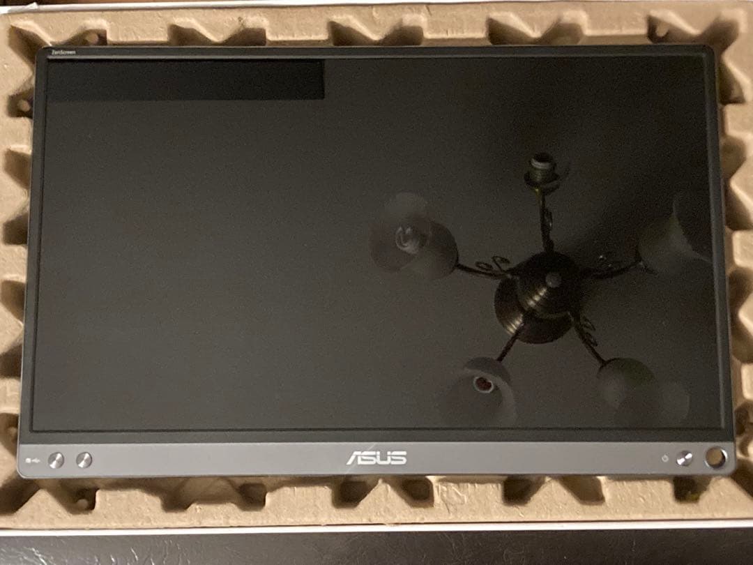 ASUS MB16ACR 15.6インチ モバイルモニター