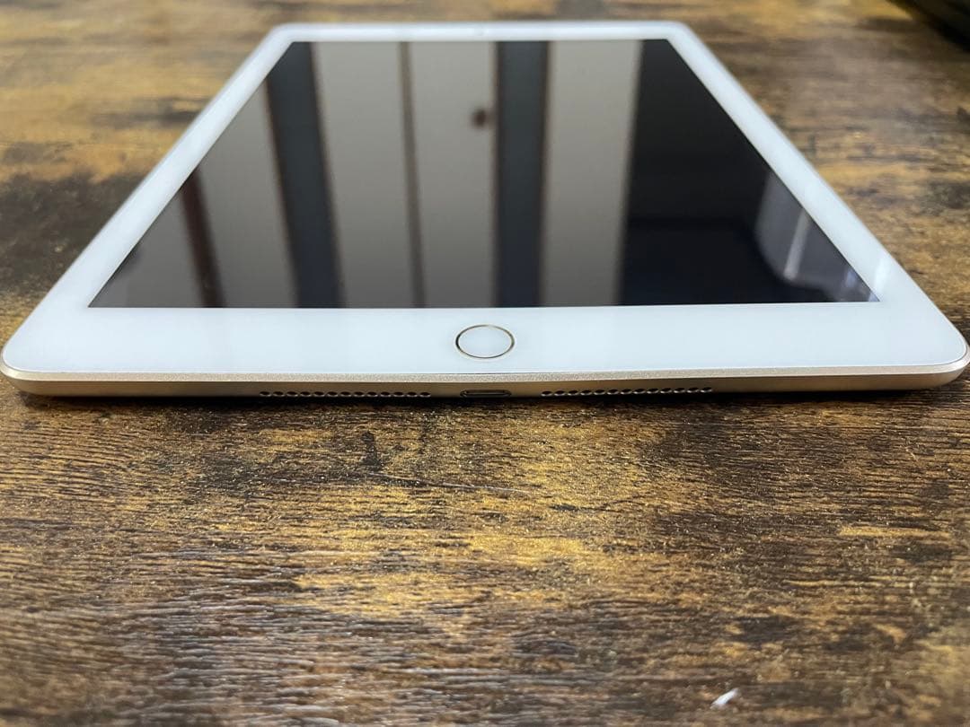 iPad 第5世代 32GB ゴールド