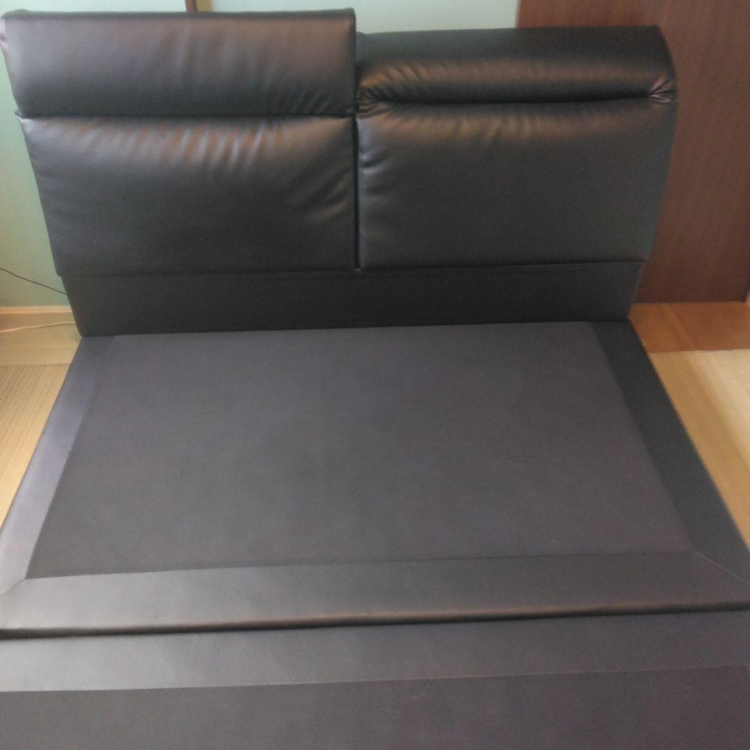 リクライニング機能付きモダンデザインローベッド/ブラック