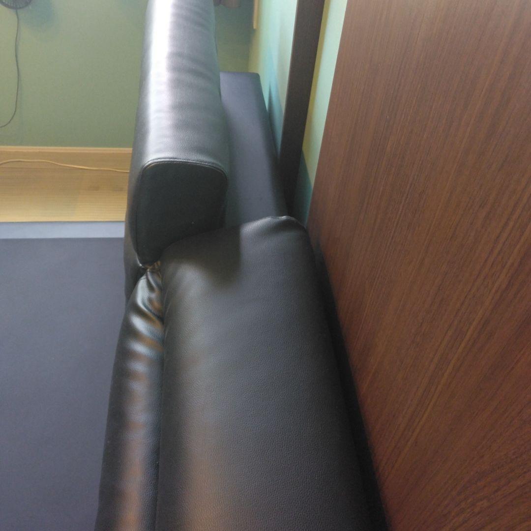 リクライニング機能付きモダンデザインローベッド/ブラック