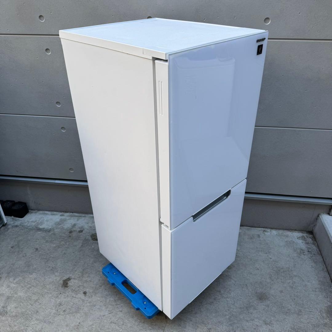 124⭐️2022年製美品★シャープ冷蔵庫ホワイトガラス扉　右、左開き　一人暮らし