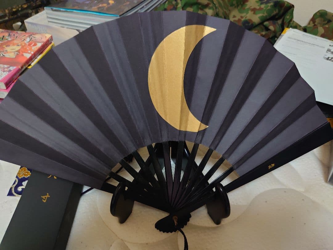 鉄扇です。ハクオロさんのあれ