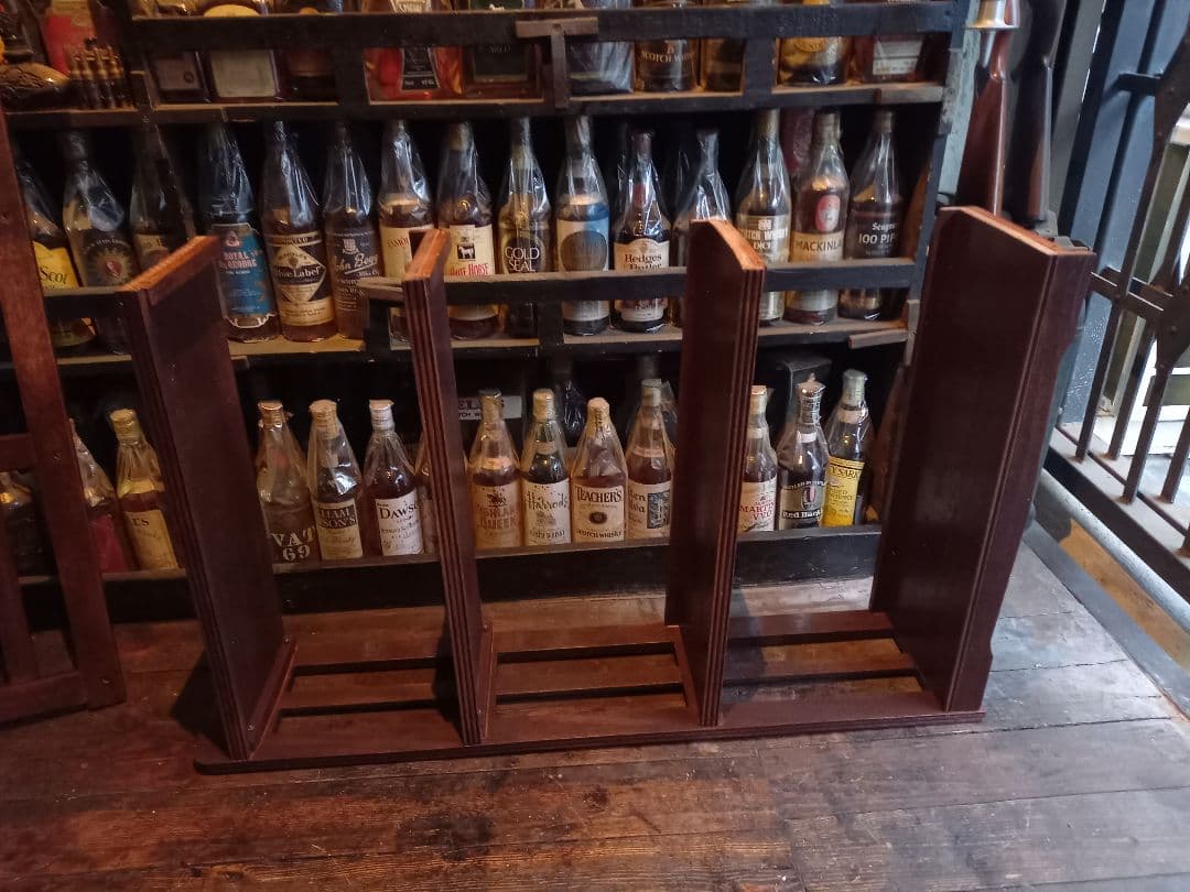 1960's　ヴィンテージ　オープン　シェルフ　柵格子　透かし彫り　飾り棚