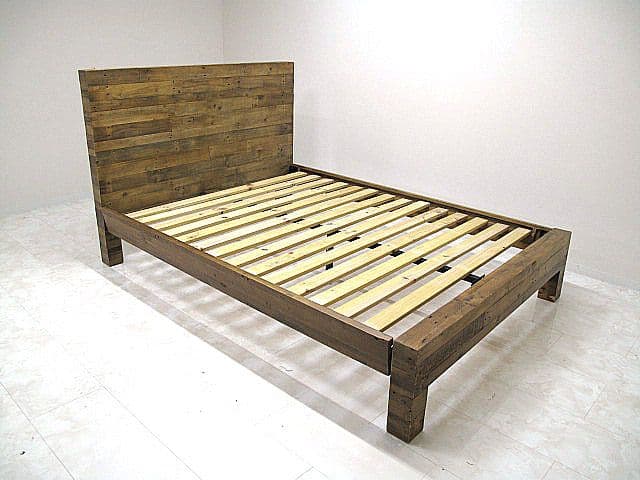 展示品　ウエストエルム　エマーソン クイーンサイズベッドフレーム 無垢材