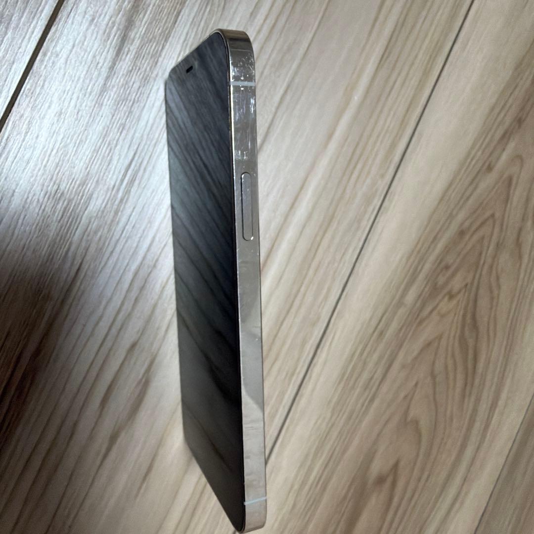 iPhone12 pro シルバー 256GB SIMロック解除・動作確認済