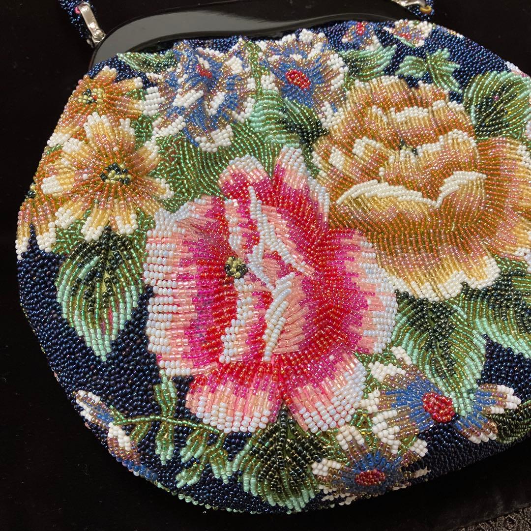 手刺繍 総ビーズがま口バッグ ＊ベルベットレースショール付 ヴィンテージ