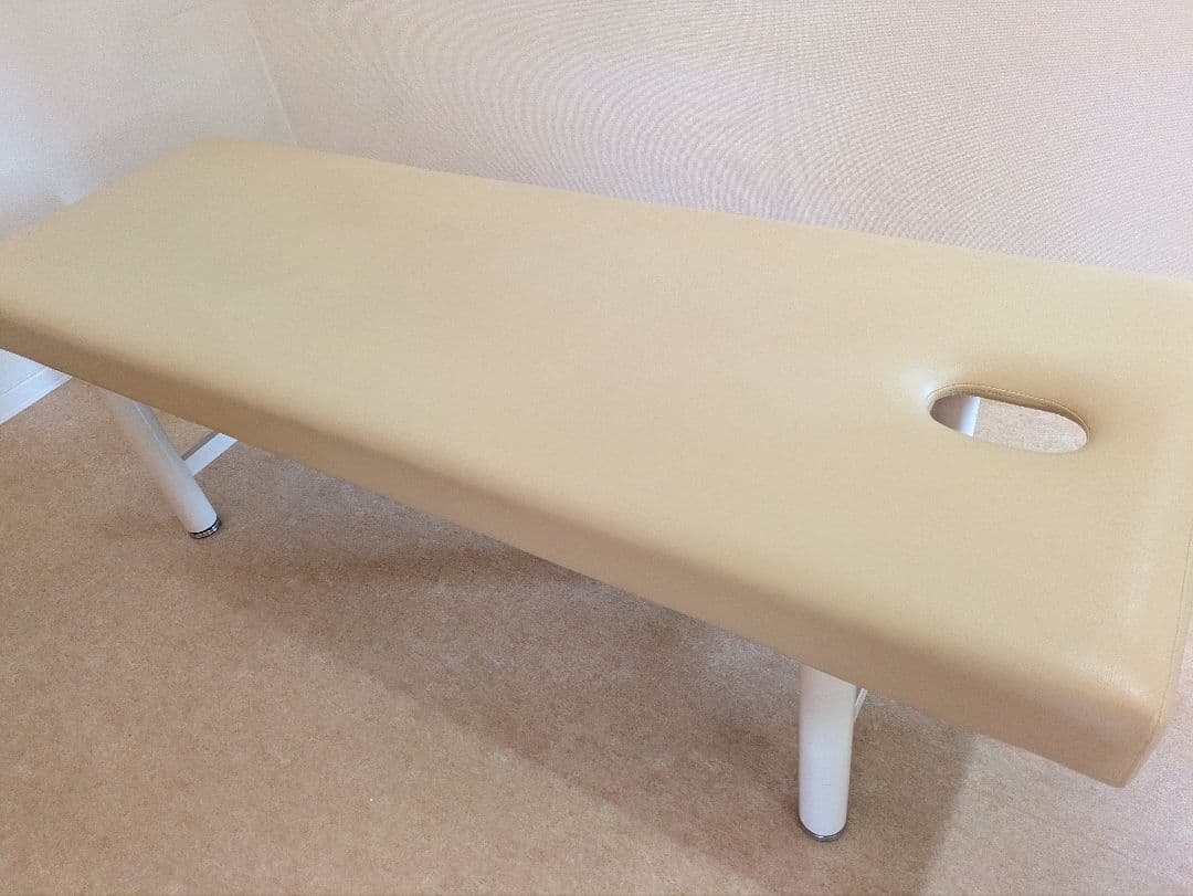 高田ベッド　マッサージベッド　接骨院　整体院