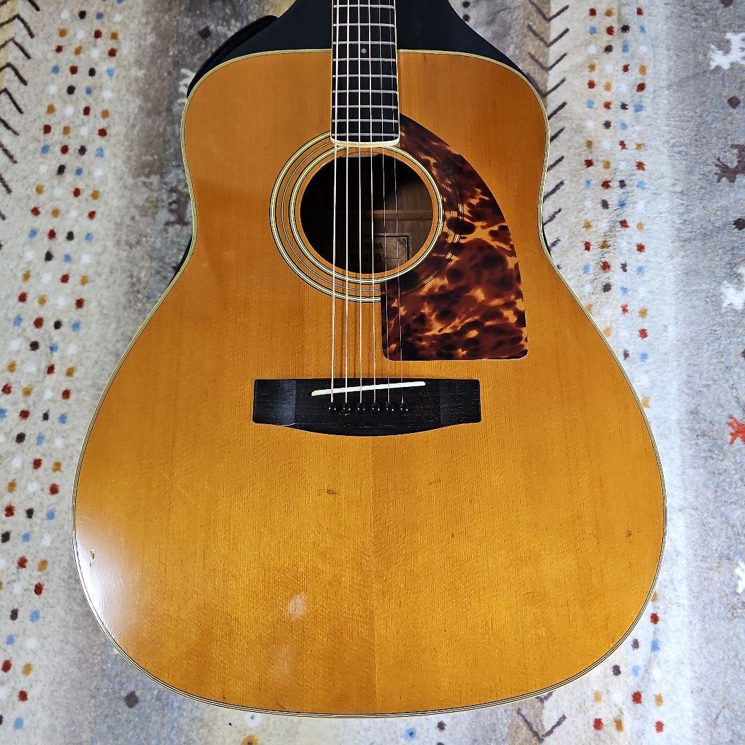 YAMAHA.FG-450グリーンラベル 。ハードケース付き。