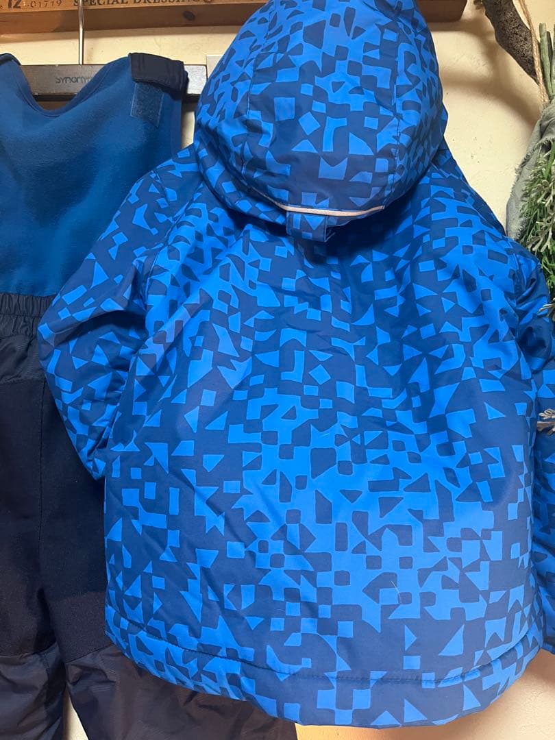 超美品　コロンビア　スキーウェア　キッズ　3T 幾何学柄