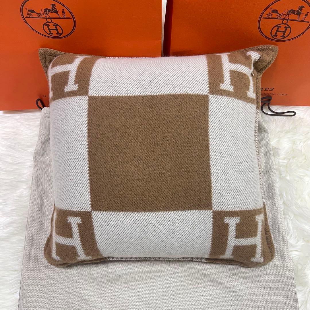 エルメス　クッション 《アヴァロン》 PM 新品未使用品