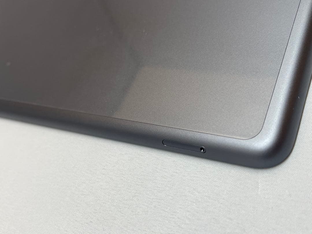 iPad 第9世代 256GB SIMフリー キーボード付