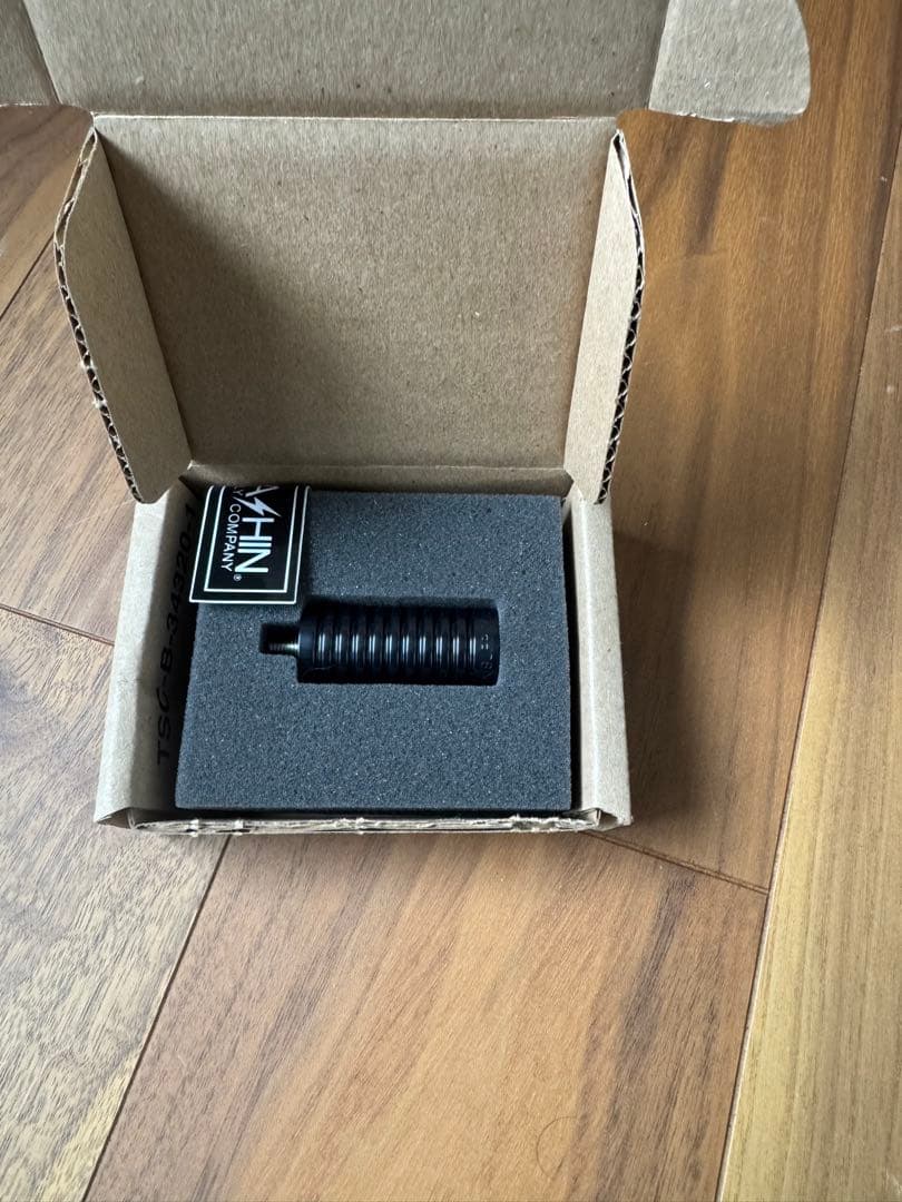 スラッシンサプライ　フットペグ　ハーレー　fxlrst などに