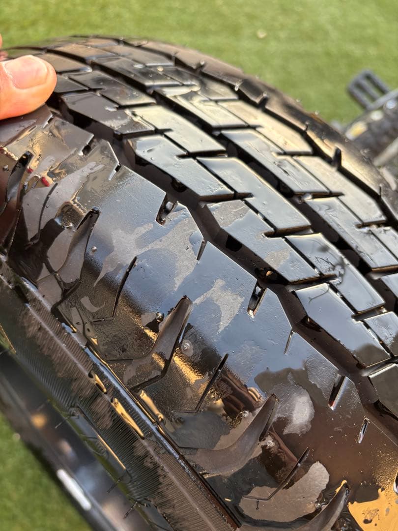 ハイエース トヨタ純正 タイヤ ホイールセット