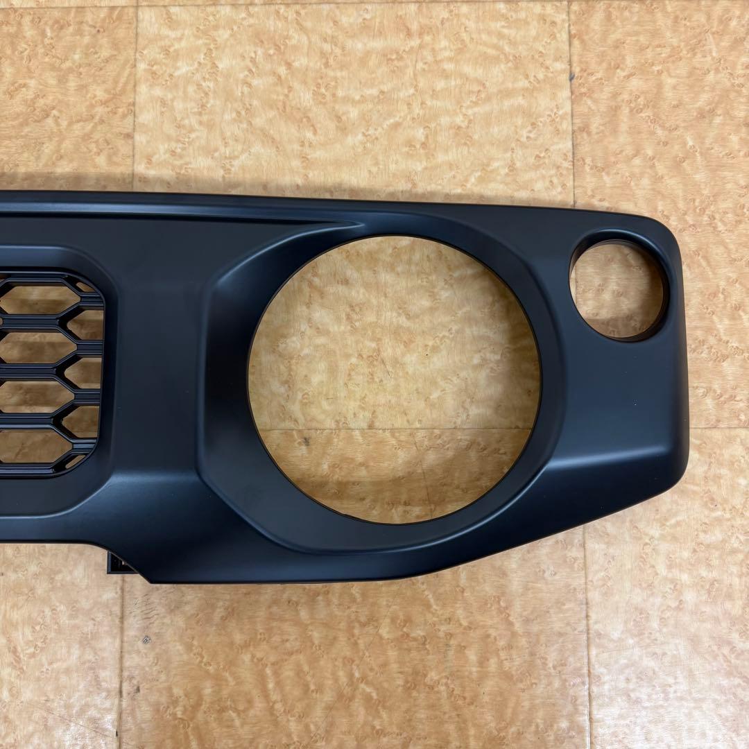 ジムニーJB64 JB74 JC74 フロントグリル SUZUKIロゴマーク付