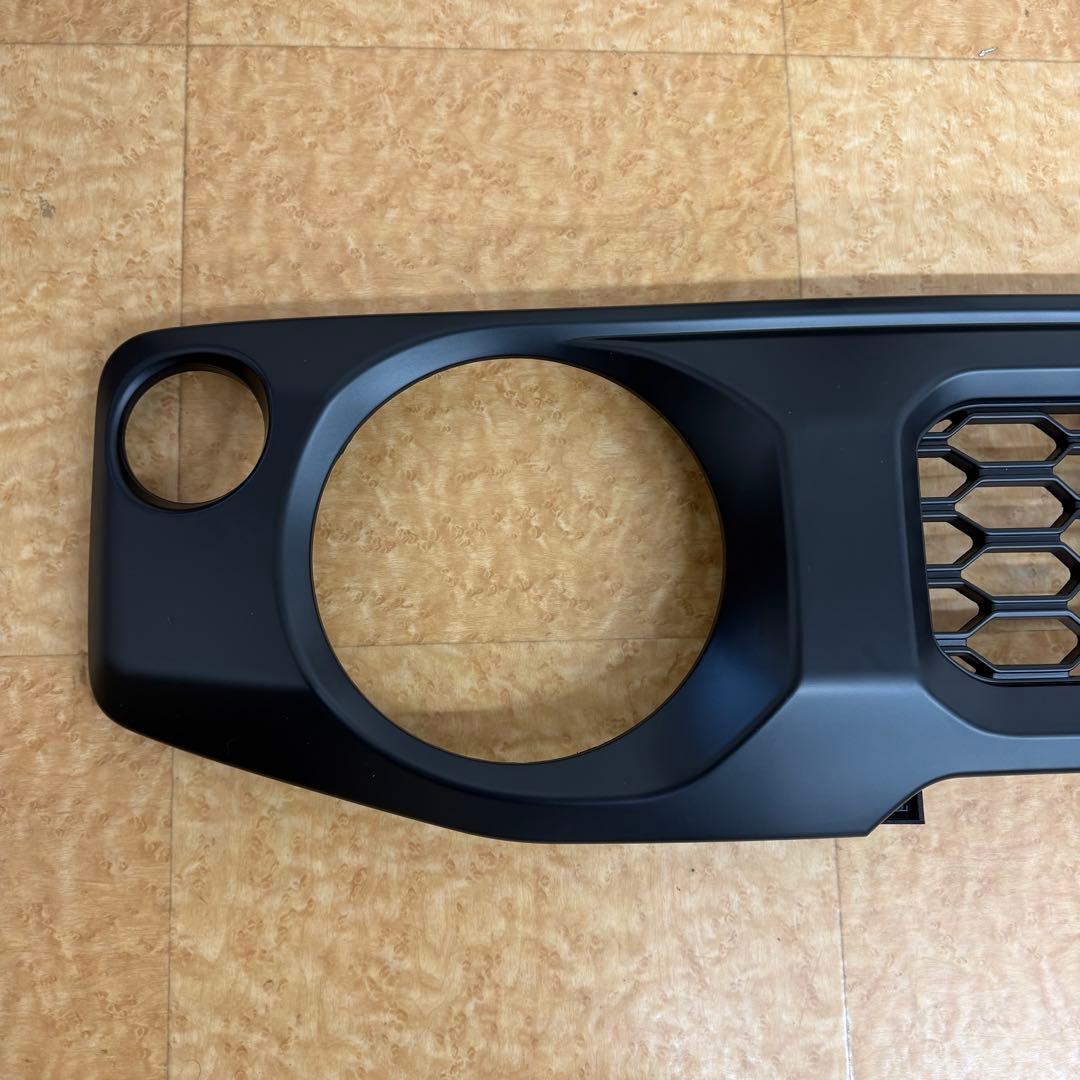 ジムニーJB64 JB74 JC74 フロントグリル SUZUKIロゴマーク付