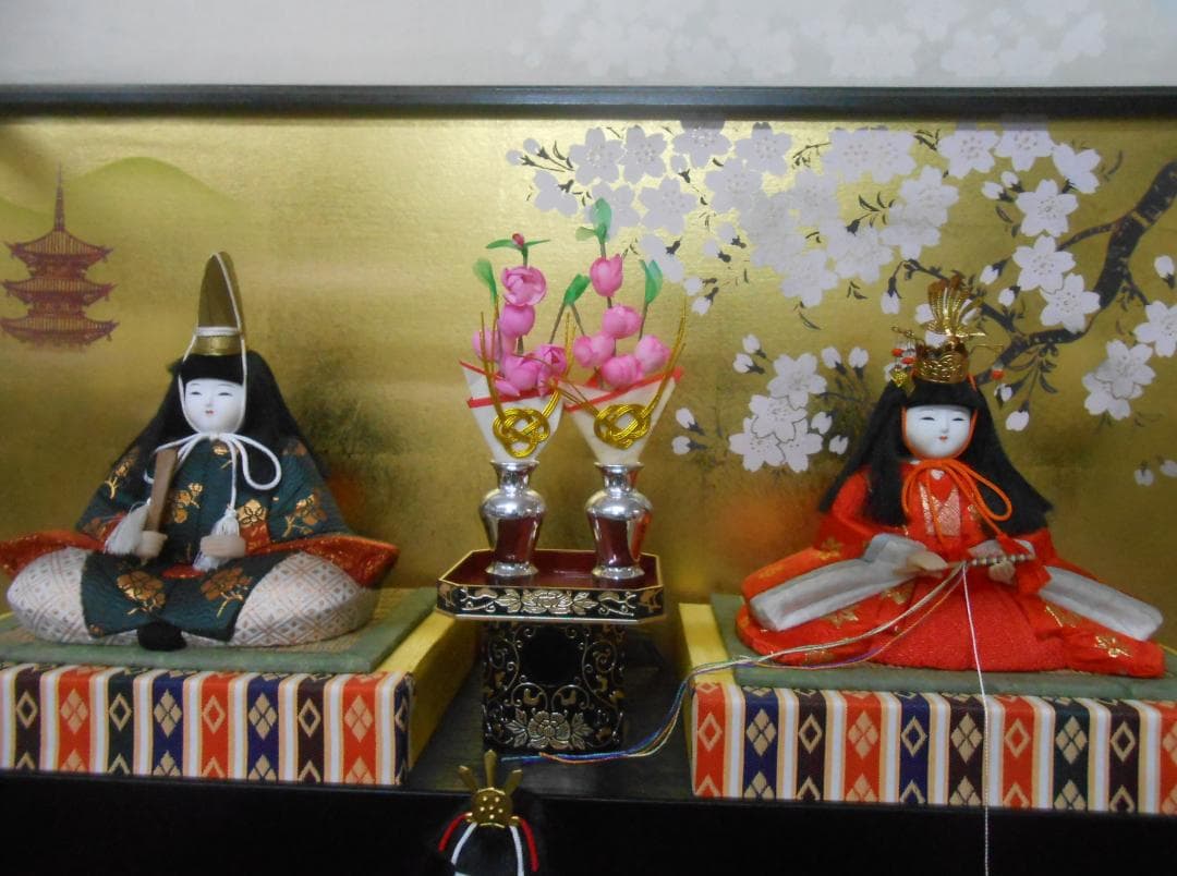 G03 ガラスケース 塗枠 高さ約53㌢ 幅約73㌢ 奥行約42㌢ 木目込雛