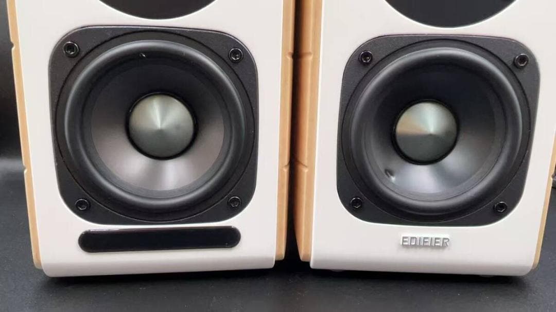 Edifier スピーカー ホワイト/ゴールド