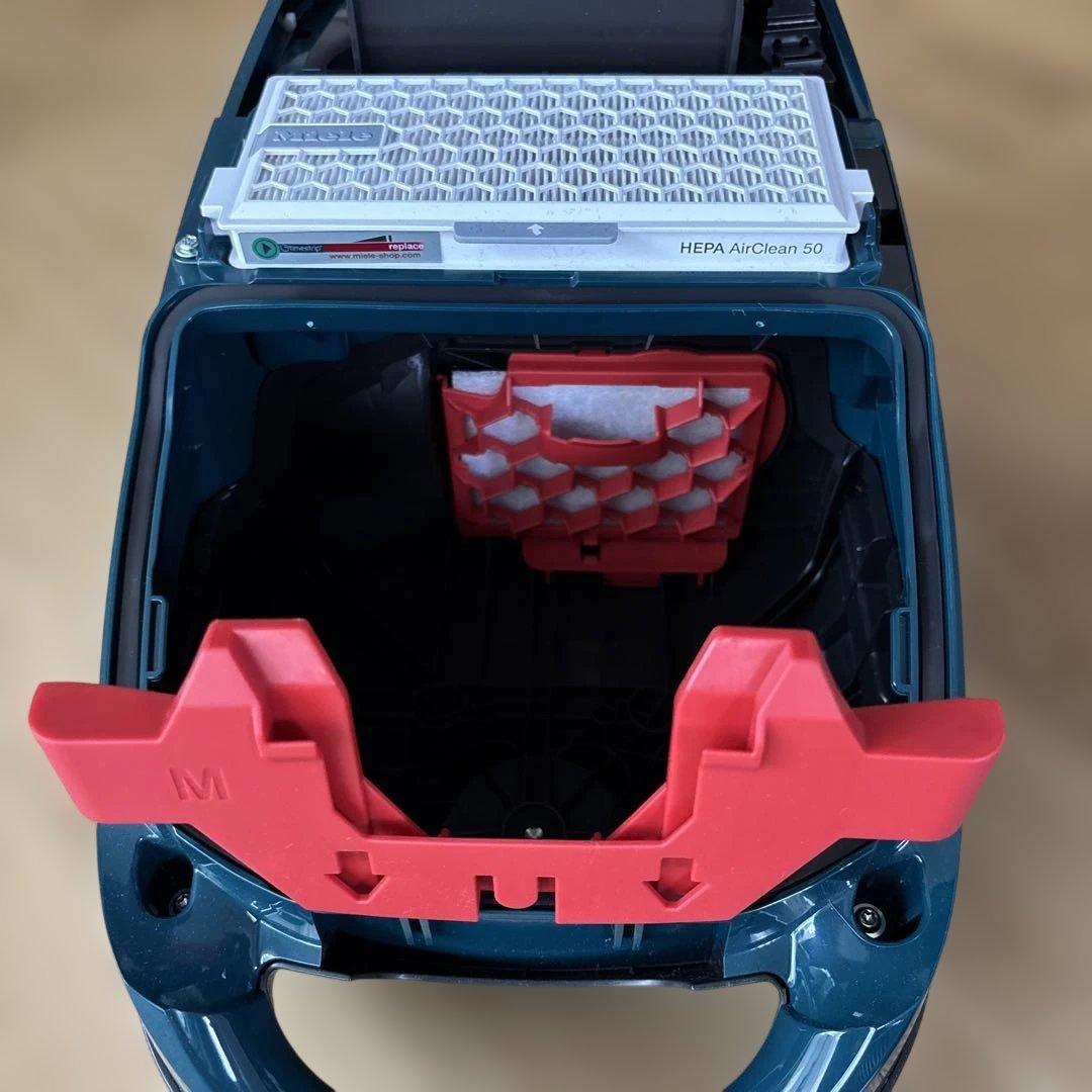 Miele/ミーレ CompactC2 掃除機 SDC04 最上位モデル