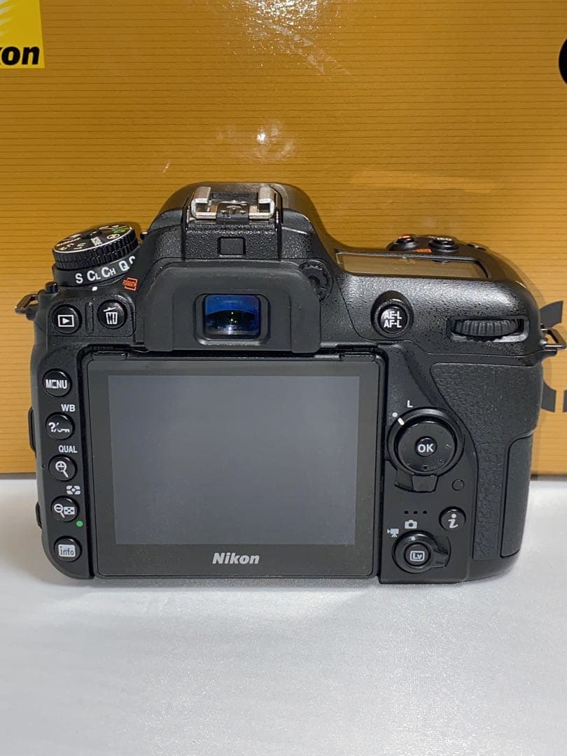 【美品】 Nikon D7500 ボディ 本体