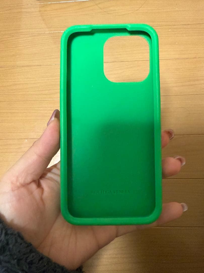 ボッテガ　シリコン iPhone13 iPhone13pro 緑　パラキート
