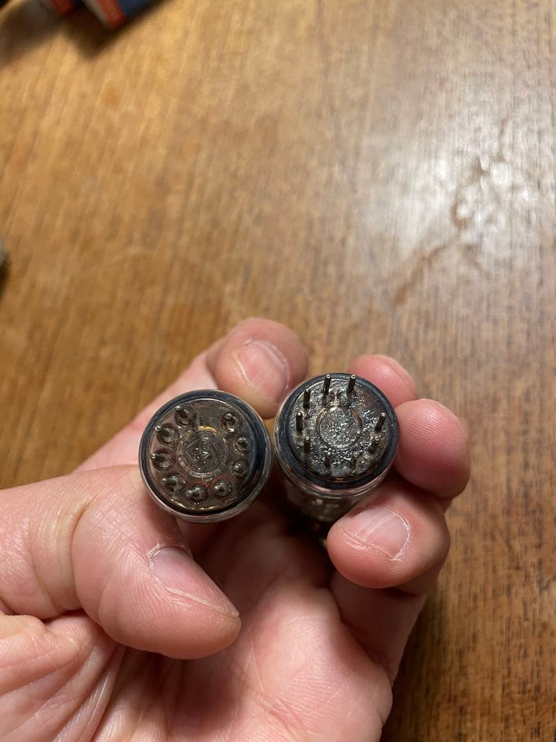 TELEFUNKEN（テレフンケン） 12AX7 / ECC83 2本ダイヤ有