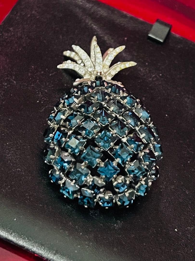 a*l様 サンローランパリ エディ2016AW パイナップルブローチ スワロフス