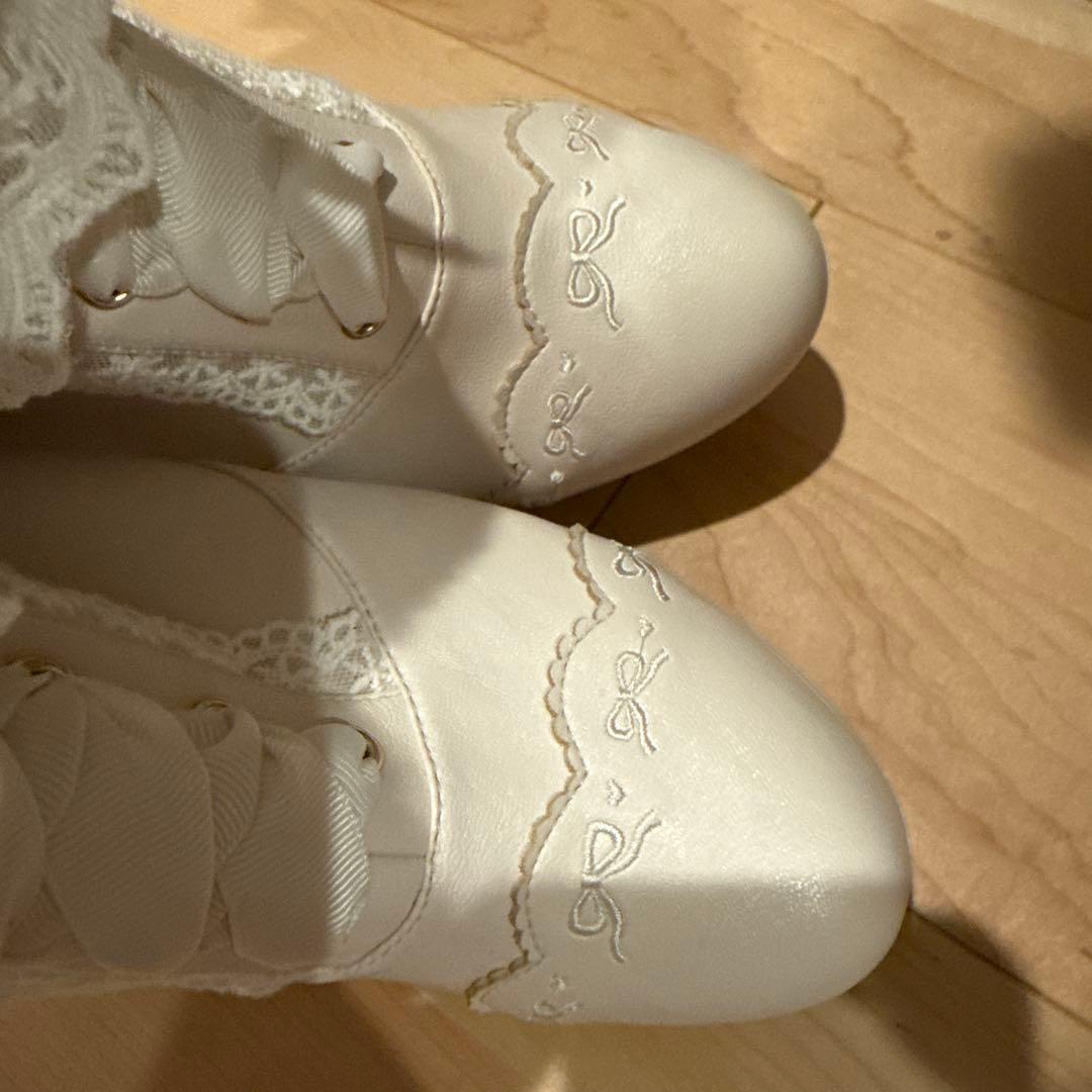 LIZLISA リズリサ Many Wayファーショートブーツ ホワイト