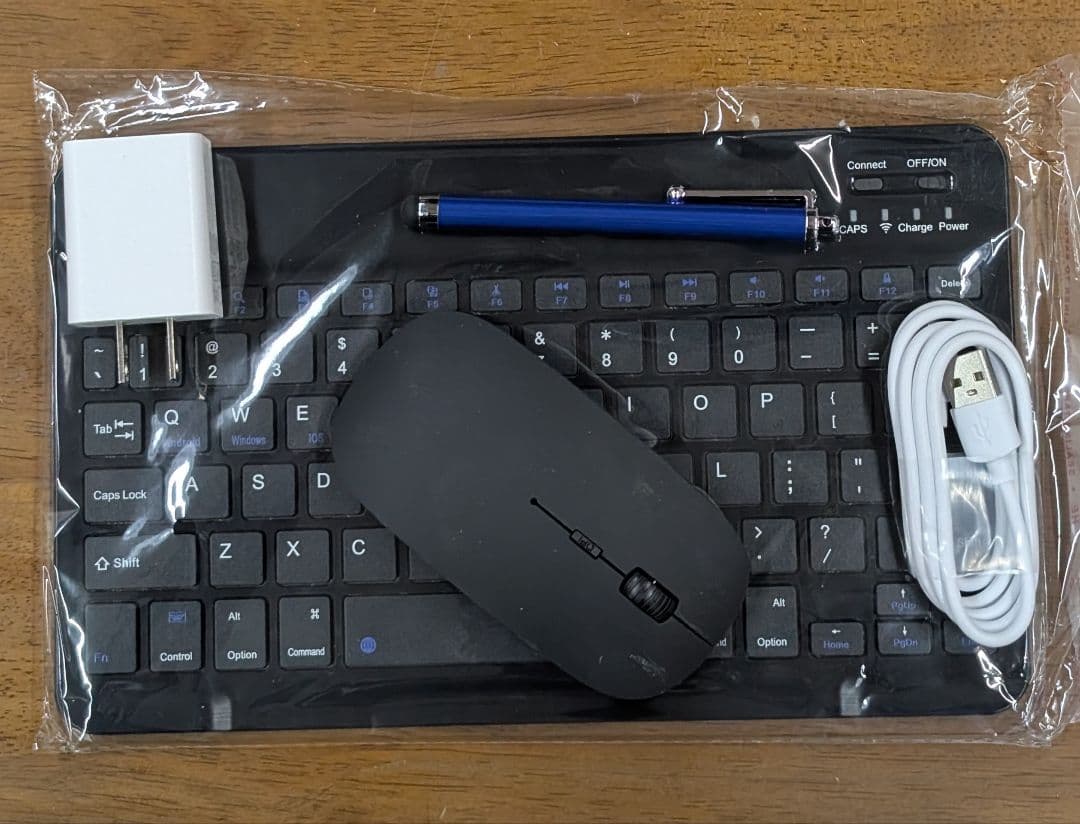 Androidタブレット 本体 + 付属品