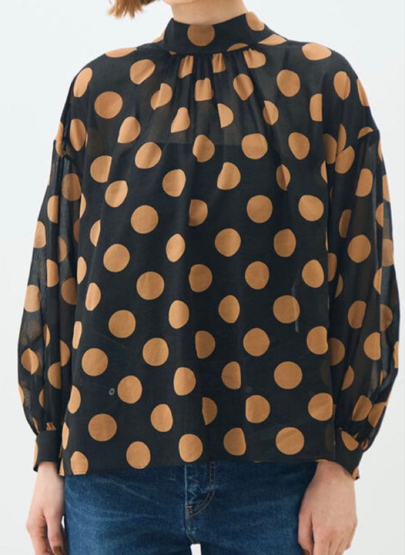 トゥモローランドコレクション　イヴェールドットプリント バックリボンブラウス