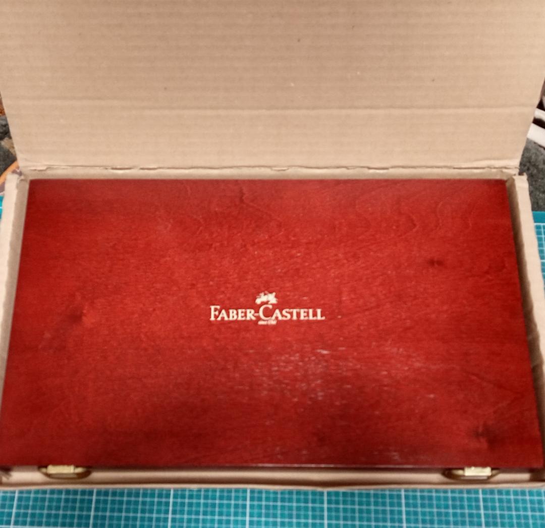 ファーバーカステル240周年記念限定セットポリクロモス色鉛筆48色木箱入りセット