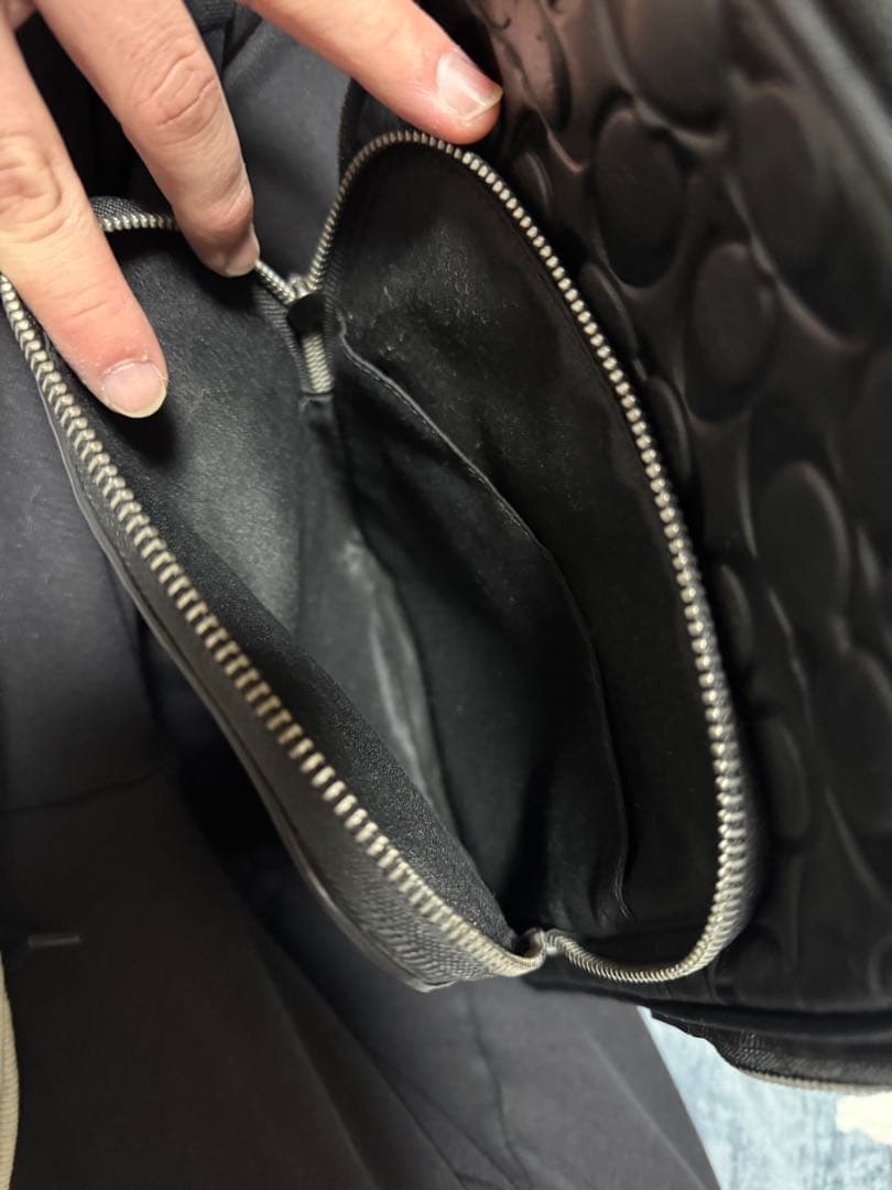 COACH シグネチャー　ボディーバック　黒