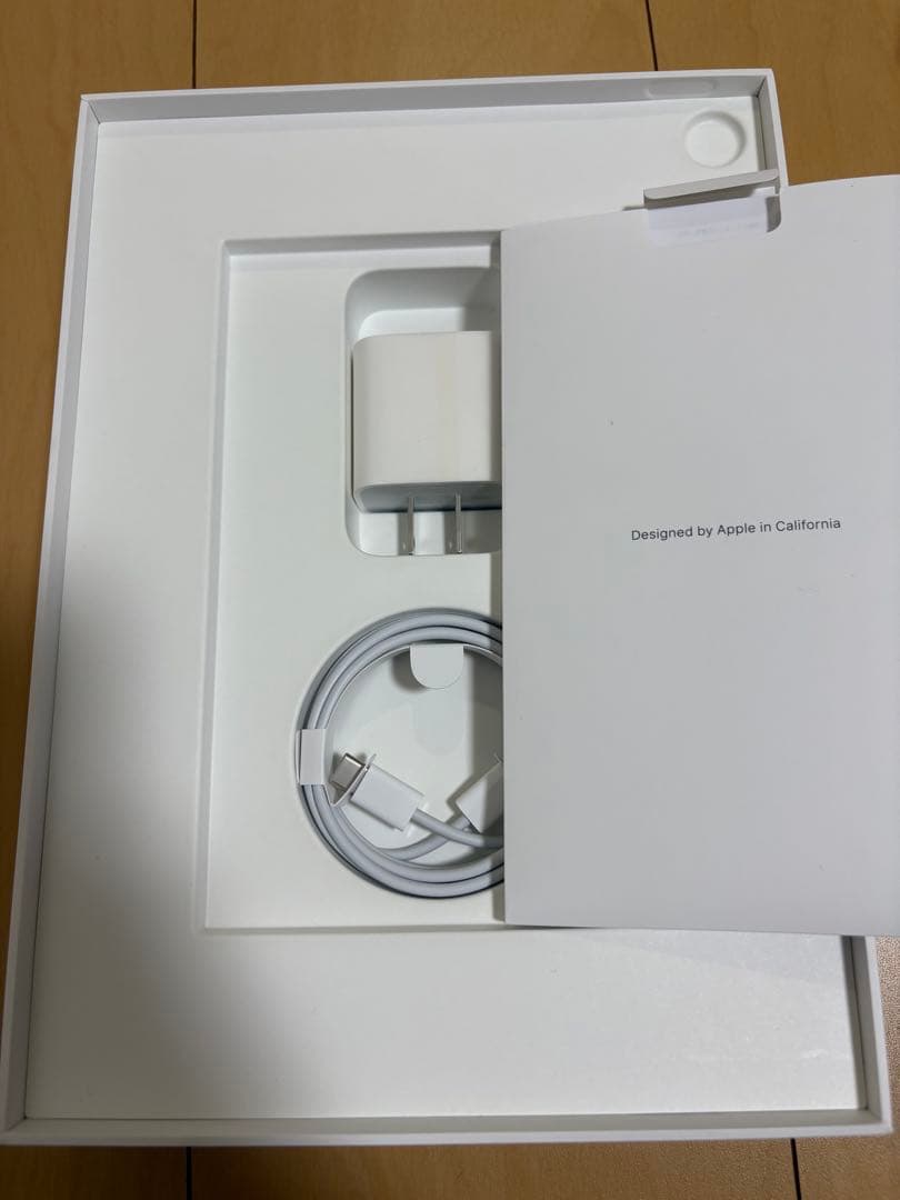 Apple iPad Air 第4世代　シルバー