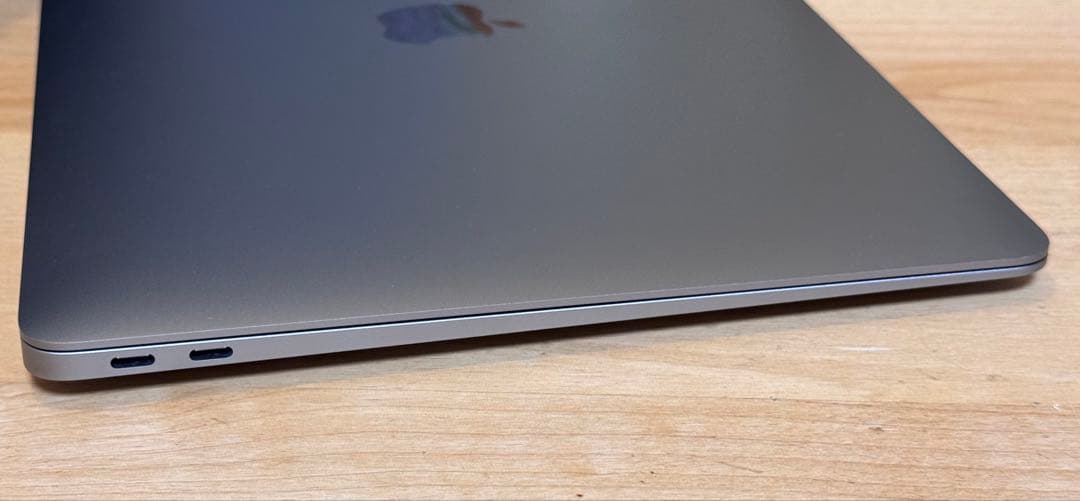 MacBook本体 Apple MacBook Air M1 (2020) 8GB/256GB