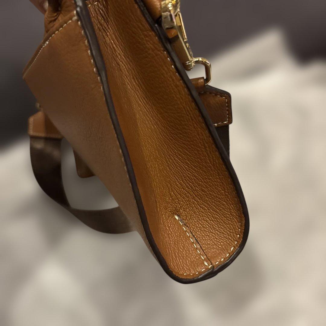 mica della valle レザーショルダー/グロスボディバッグ