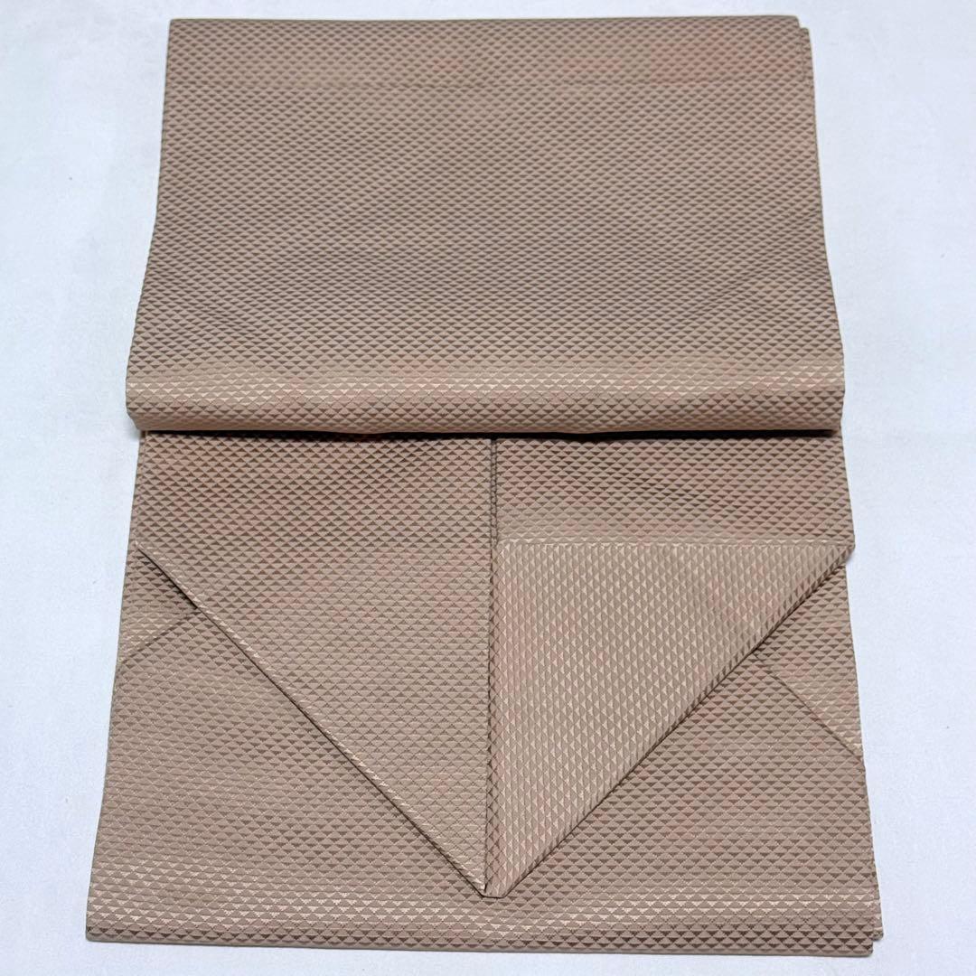 【名古屋帯】　南天の花丸　落款入り　正絹　シンプル ベージュ　桜鼠色　K