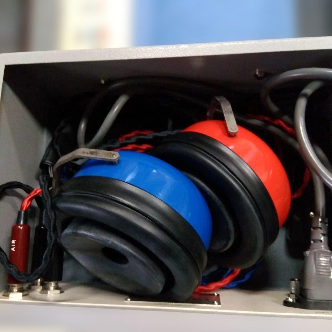 レトロコレクション　①リオン株式会社製オージオメータ聴力検査器