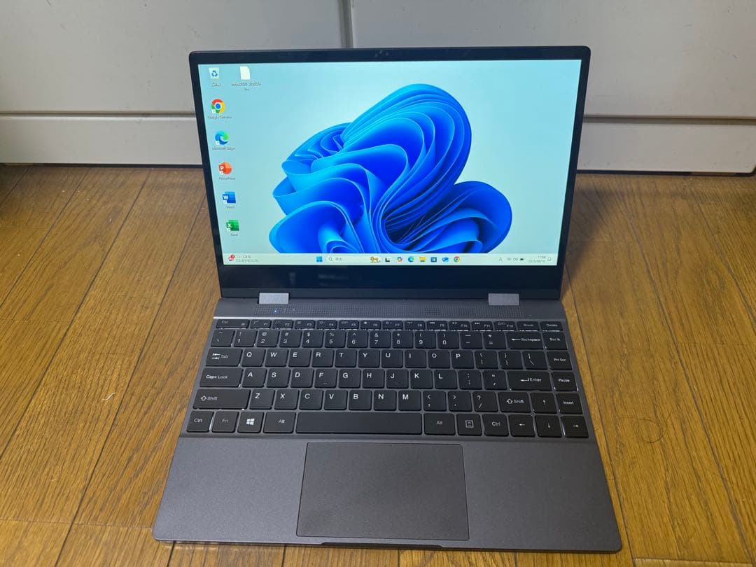 13.3型　ノートパソコン　　　　　タッチパネルoffice