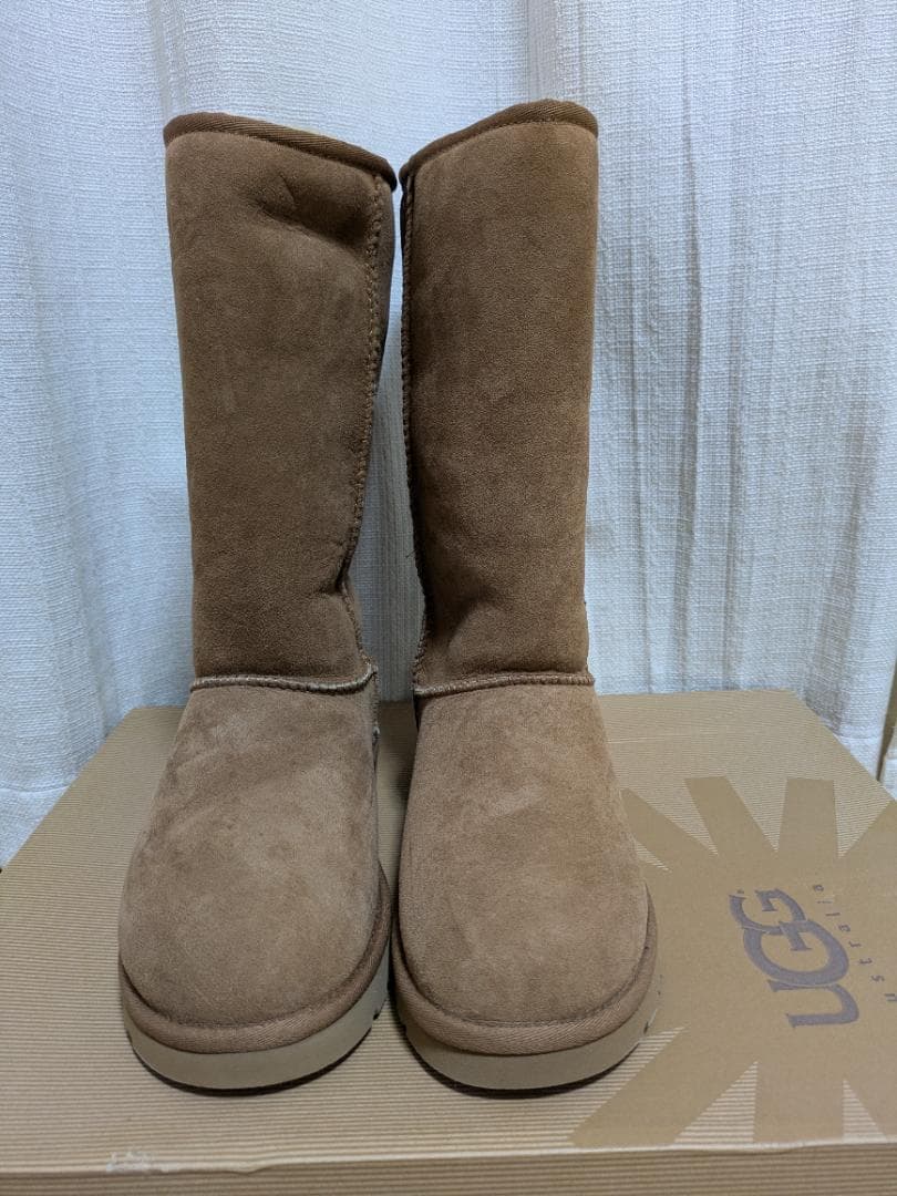 未使用新品UGG ムートンブーツ チェスナット トール　24cm