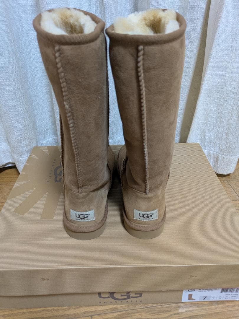 未使用新品UGG ムートンブーツ チェスナット トール　24cm