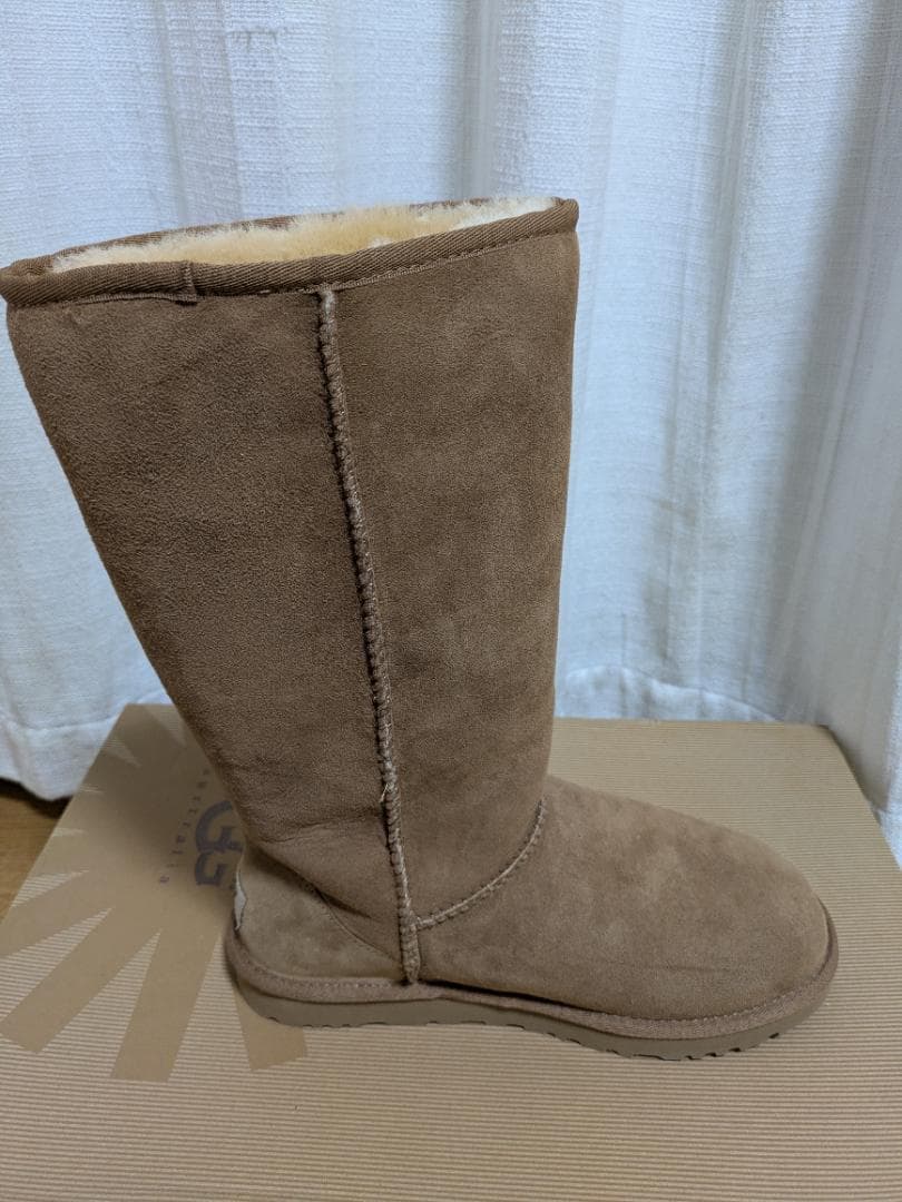 未使用新品UGG ムートンブーツ チェスナット トール　24cm