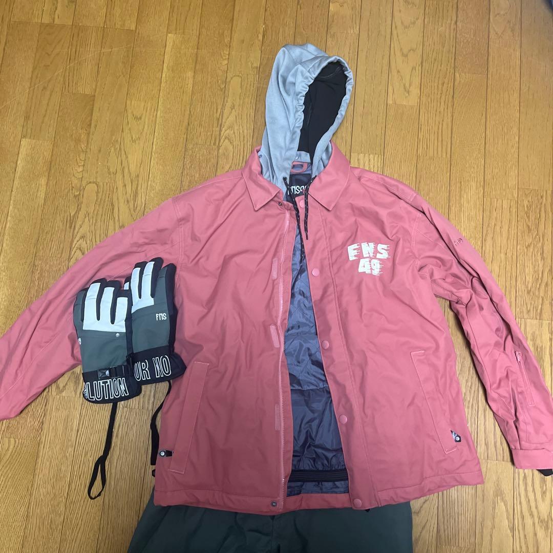 スノーボードウェアセット（ジャケット・パンツ・手袋）