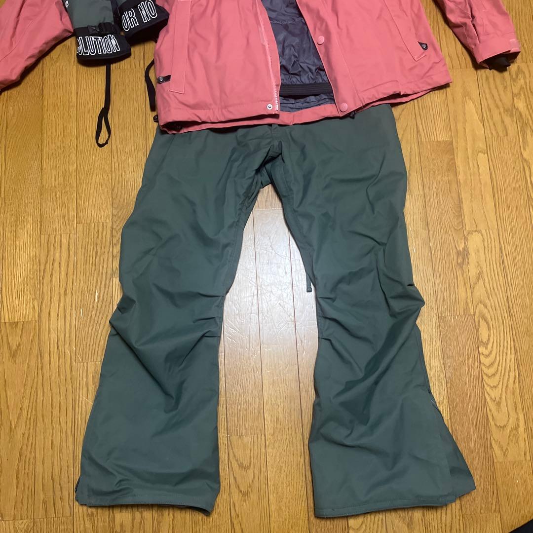 スノーボードウェアセット（ジャケット・パンツ・手袋）