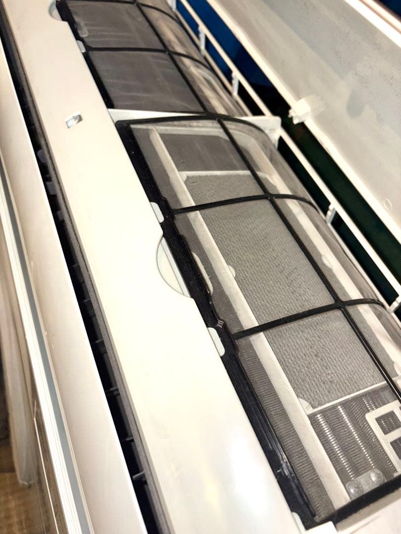 美品【手渡し限定】大分県より 8〜12畳 DAIKIN エアコン 本体