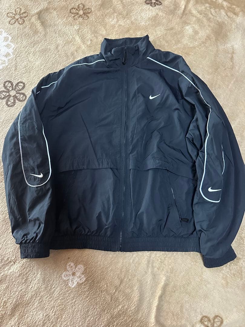 Nike ソロスウッシュ　ナイロンジャケットのみ　ブラック