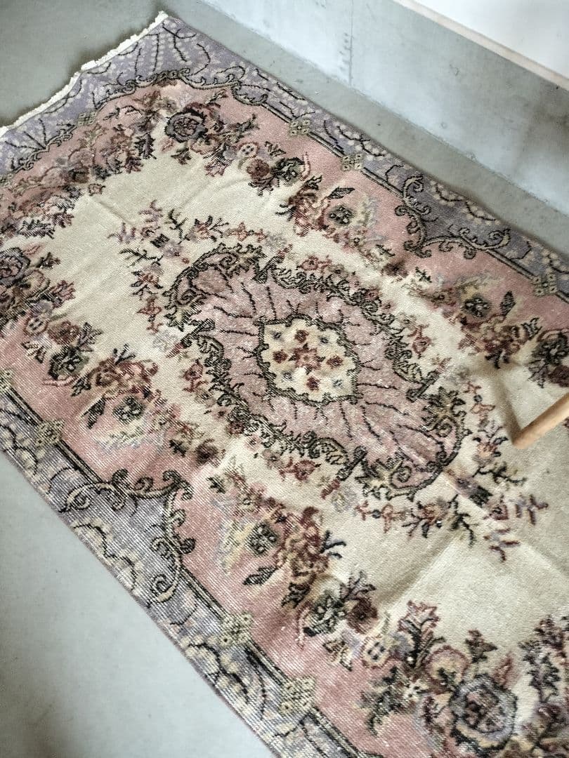 くすみピンクとグレーのヴィンテージトルコラグ　石田ゆり子さん　No.664