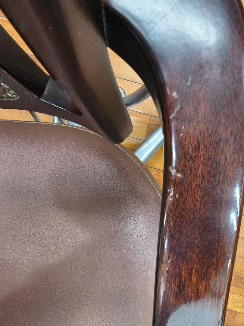 【引き取り限定】　理美容椅子　西洋家具　上下可動回転停止できます。