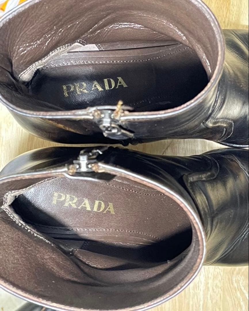 PRADA プラダショートブーツ