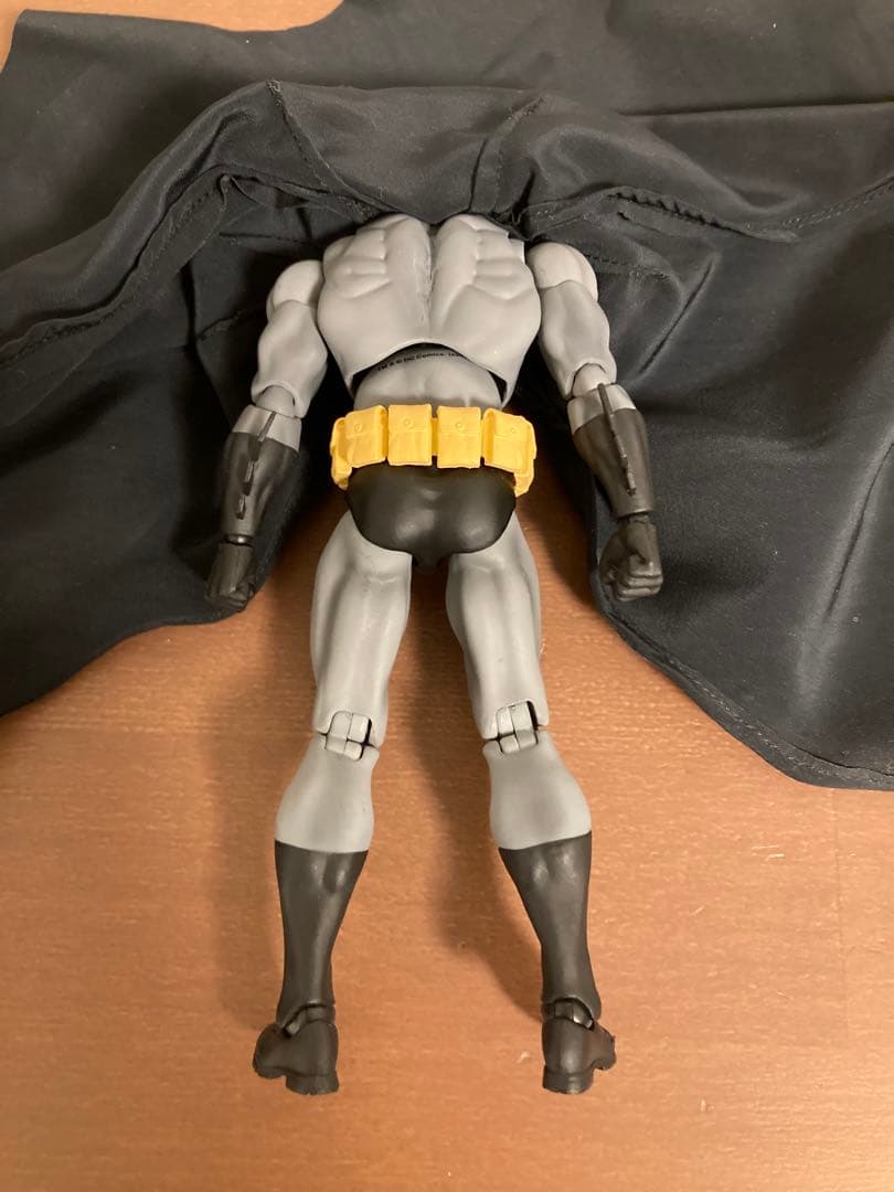 マフェックス 126 MAFEX BATMAN HUSH BLACK Ver