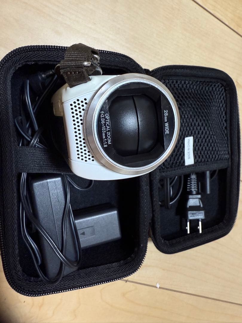 Panasonic HC-V520M ホワイト ビデオカメラ